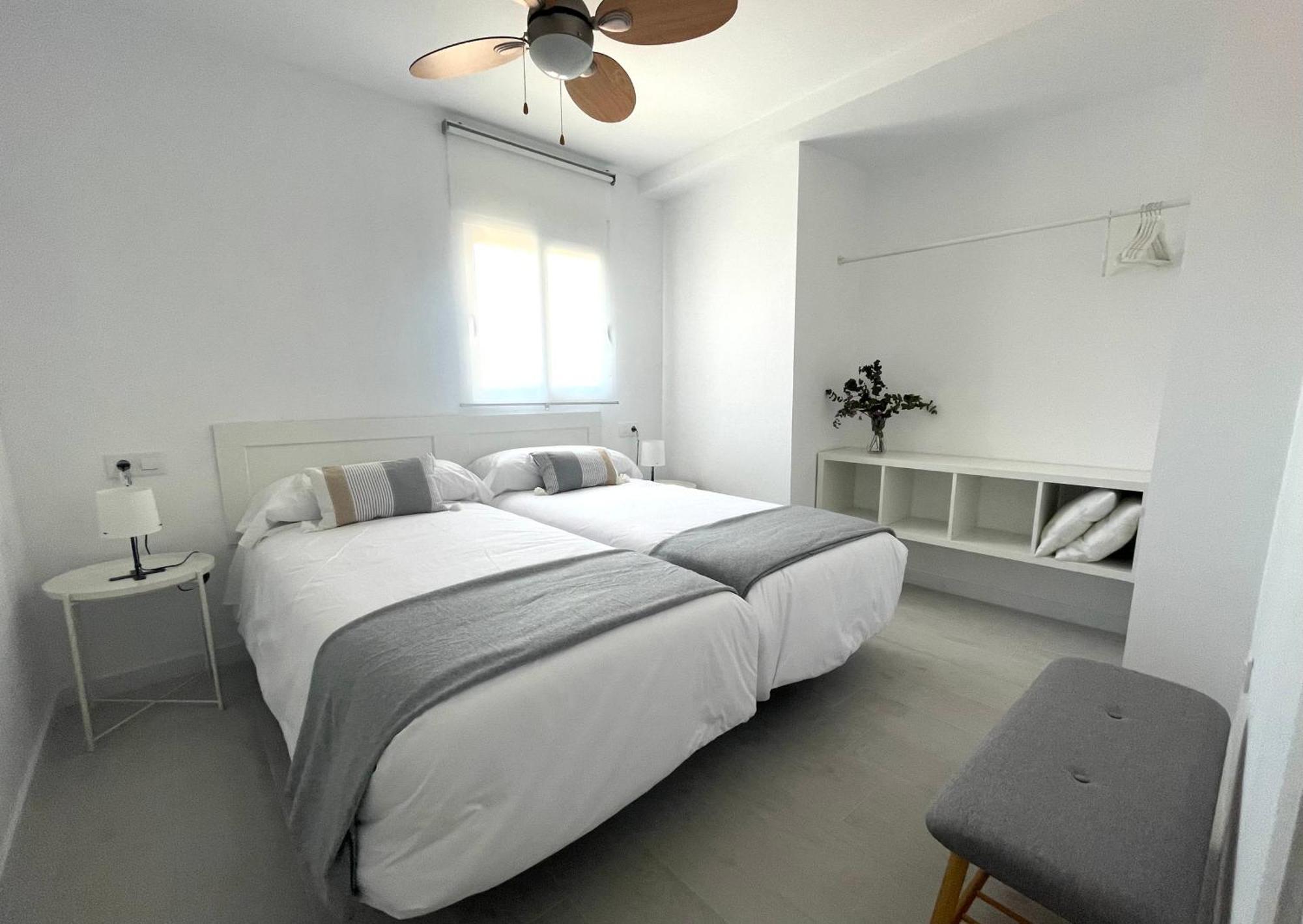 Appartement San Sebastian By Rentcadiz 'solo Grupos Mayores De 25 Anos O Familias, Salvo Fianza Adicional'